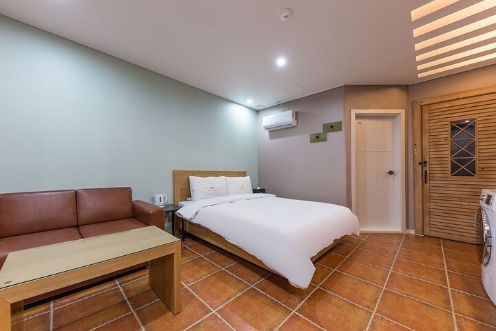 Room 29 of 63