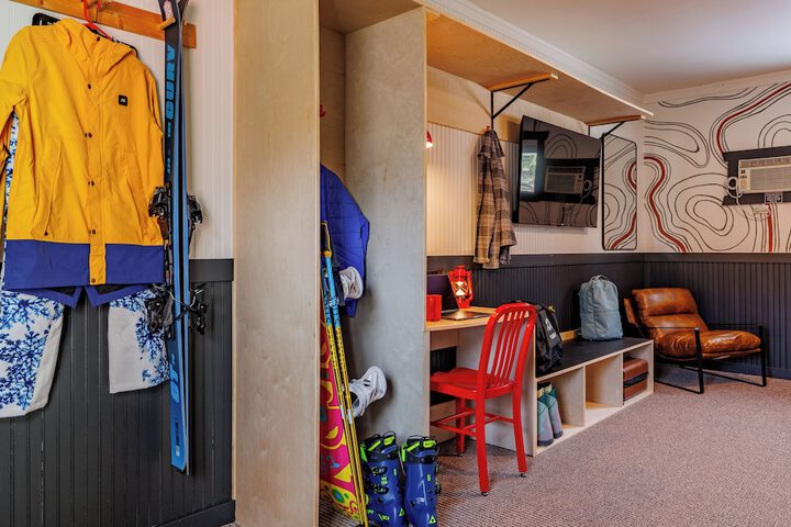 Room 14 of 60