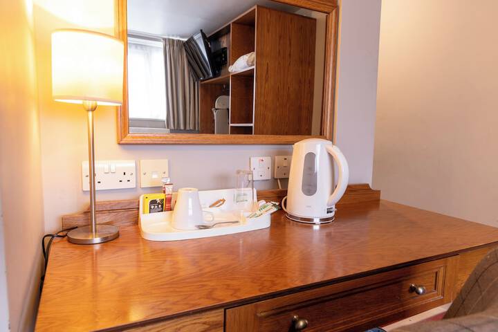 Room 3 of 45