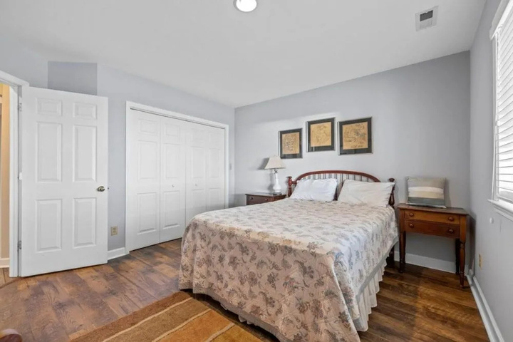 Room 3 of 21