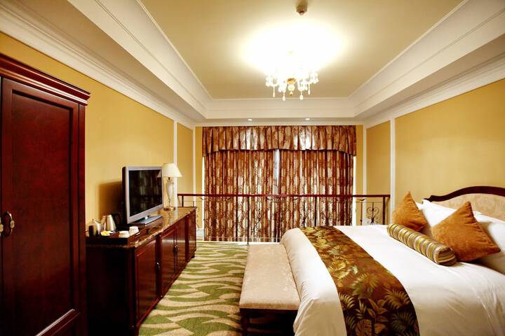 Room 10 of 147