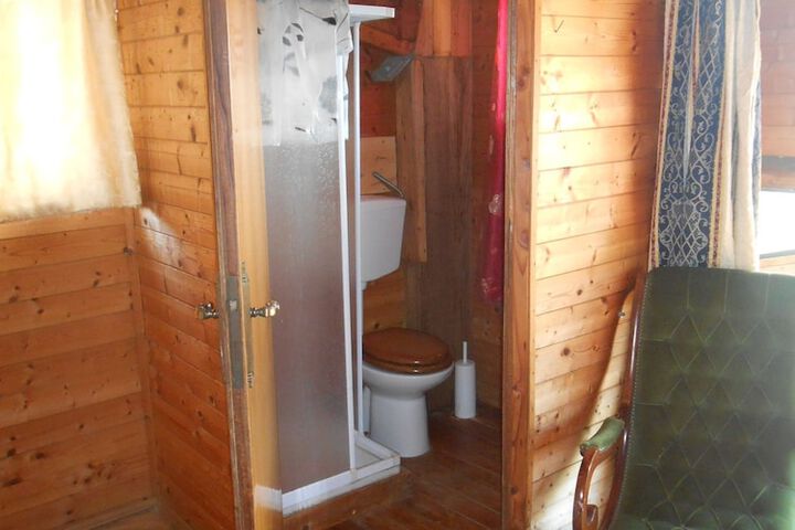 Room 9 of 20