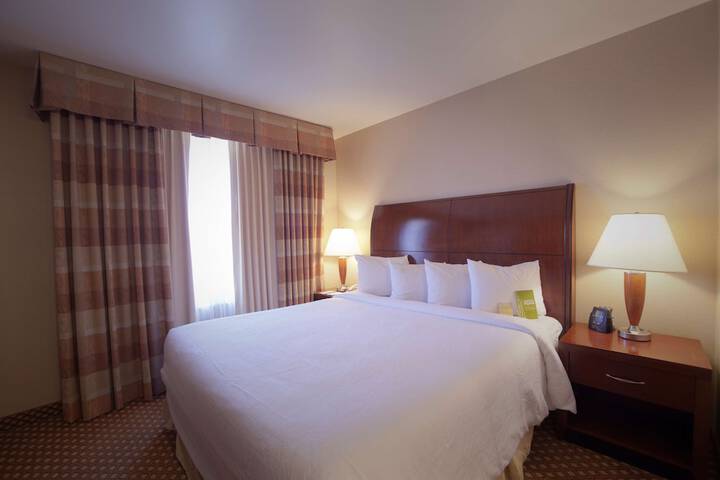 Room 5 of 11