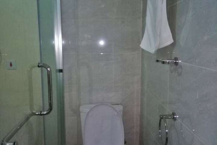 Room 5 of 5