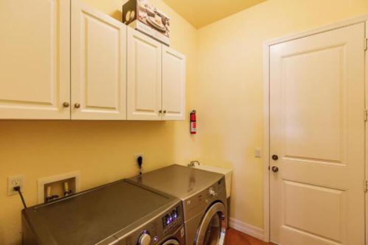 Scenic water view 2 master suites with direct pool access Villa Casa Amarilla in Cape Coral, FL