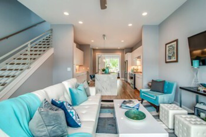 Exterior of 12 South Luxury Townhome W / Rooftop Deck Brand New