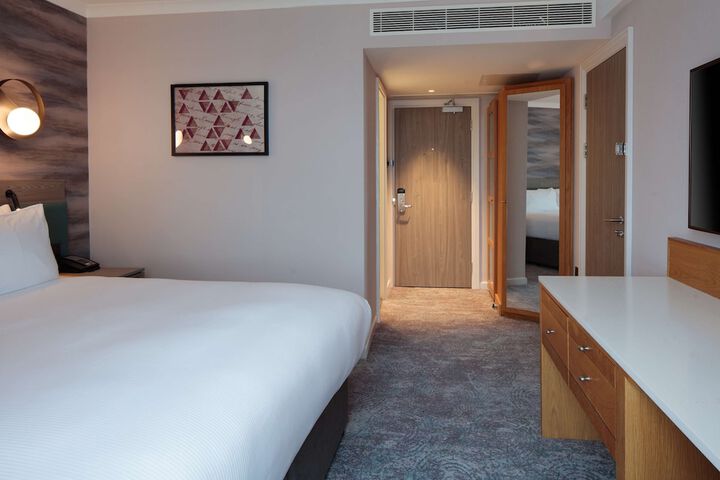 Room 37 of 177