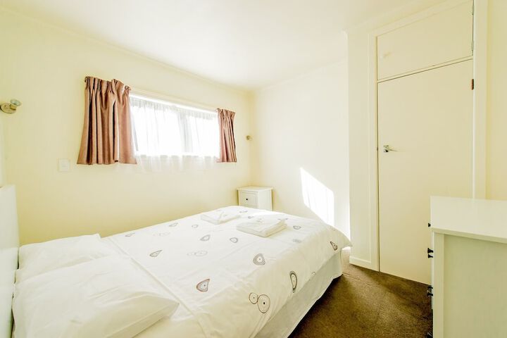 Room 2 of 11