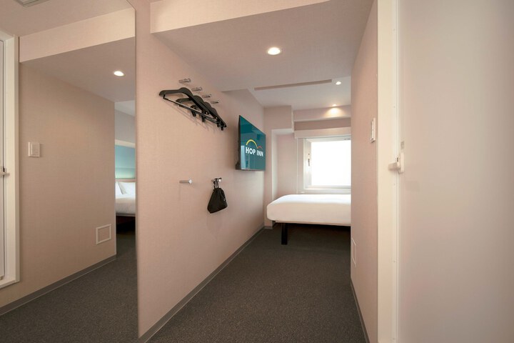 Room 10 of 56