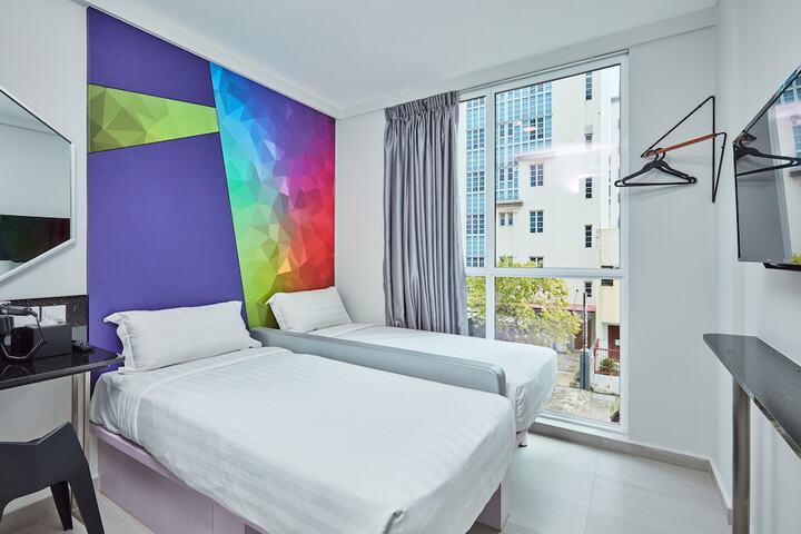 Room 8 of 21