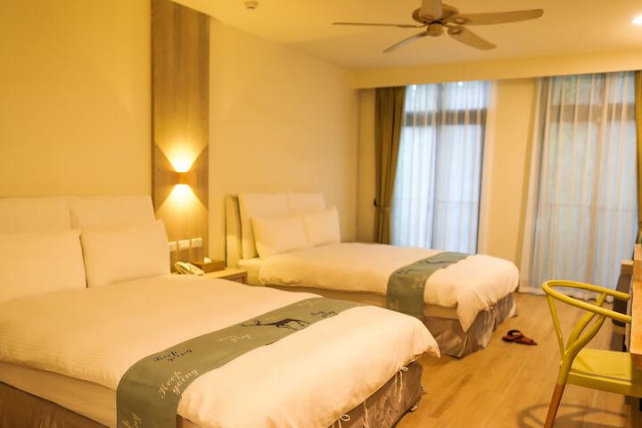 Room 17 of 180