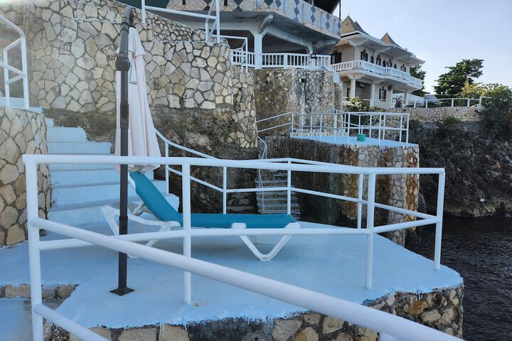 Hotel 52 of 79