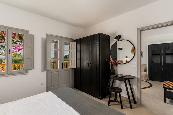 Room 49 of 200