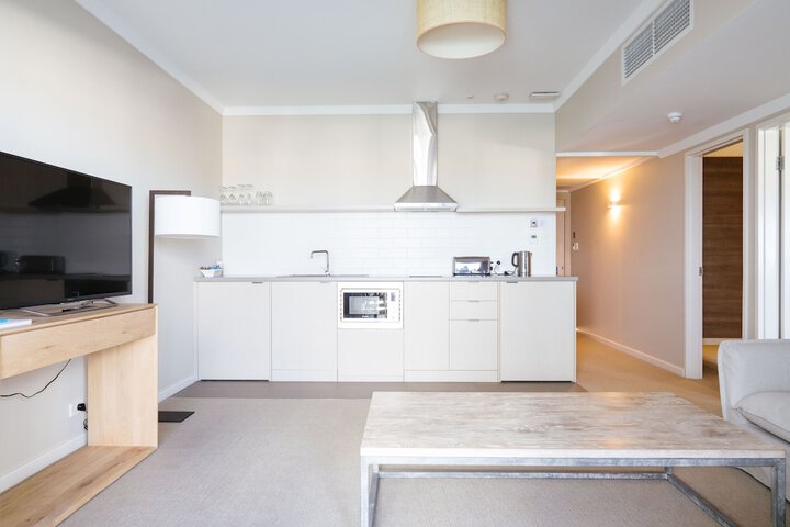 Room 3 of 27