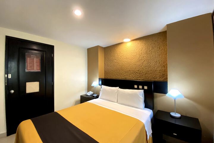 Room 4 of 44