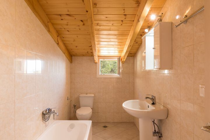 Room 28 of 28