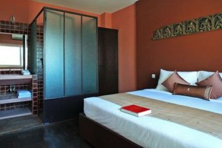 Room 18 of 73