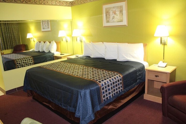 Room 3 of 51