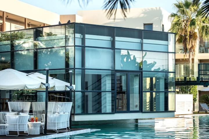 Pool 31 of 60