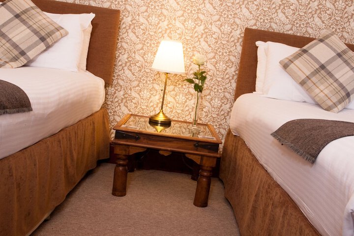 Room 3 of 16