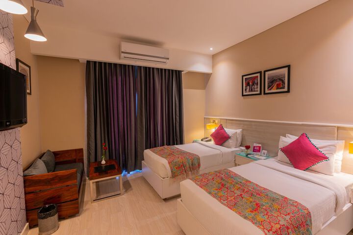 Room 17 of 38