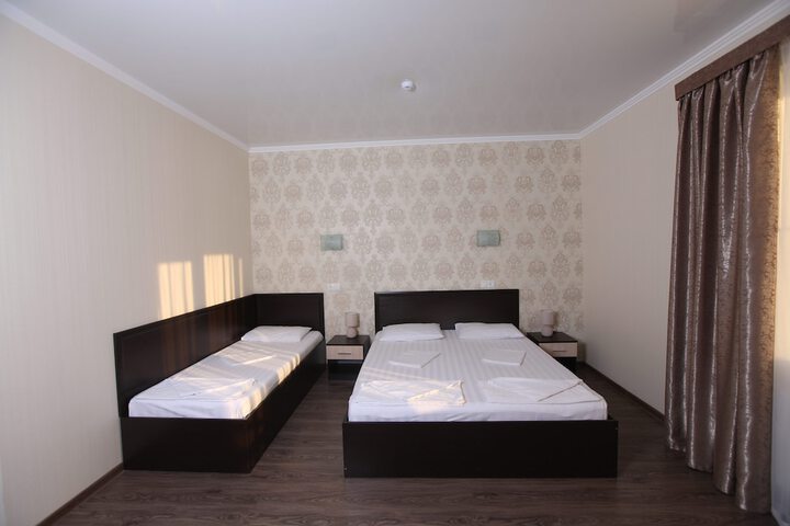 Room 7 of 86