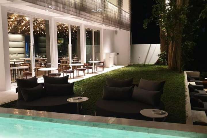 Pool 30 of 59