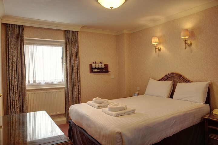 Room 9 of 70