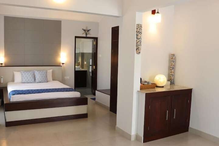 Room 9 of 29