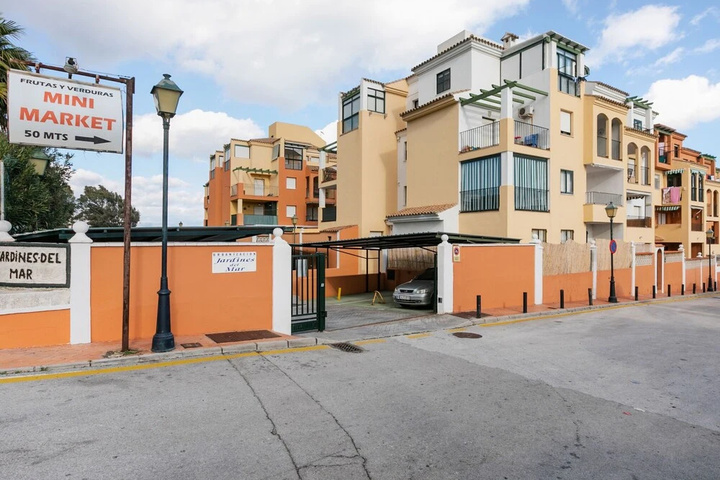 Pleasant Holiday Home in Estepona With Swimming Pool