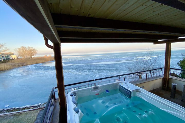 Pool 42 of 98
