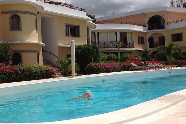 Pool 11 of 18