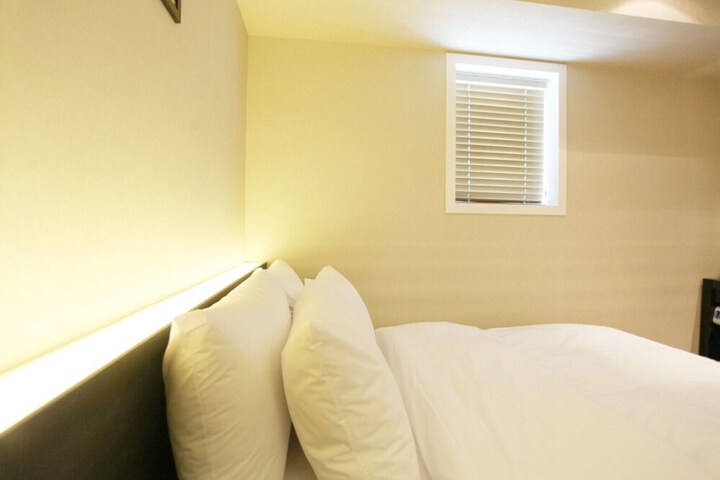 Room 13 of 71