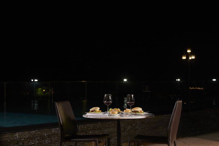 Dining 108 of 140