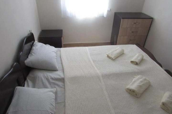 Room 6 of 20