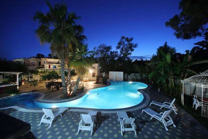 Pool Hotel