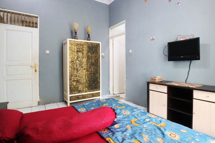 Room 12 of 43