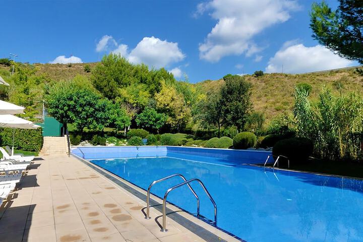 Pool Hotel