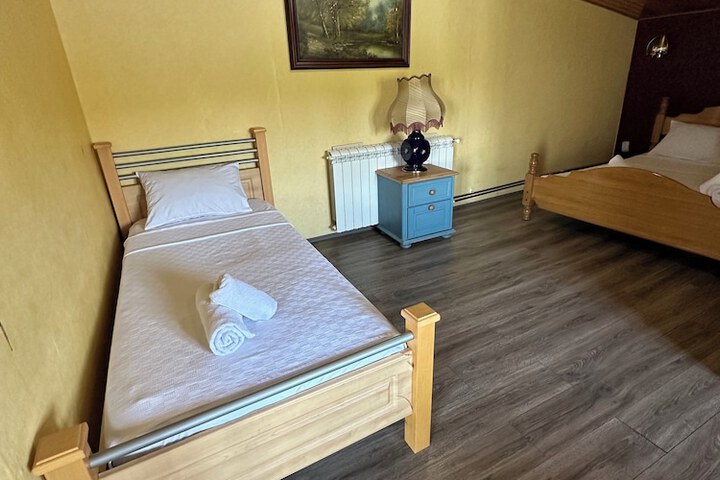 Room 38 of 83