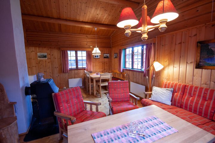 Room 35 of 103