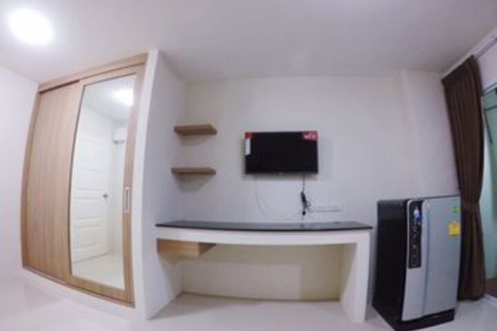 Room 12 of 20