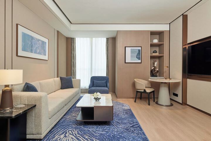 Room 8 of 44