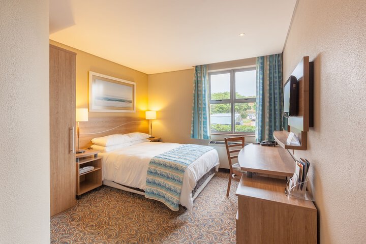 Room 3 of 35