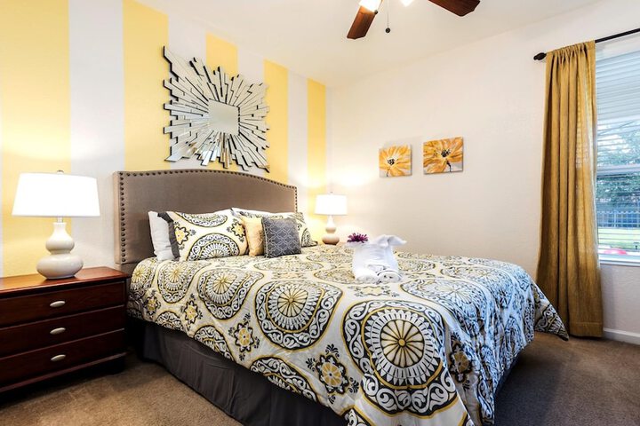 Room 47 of 710