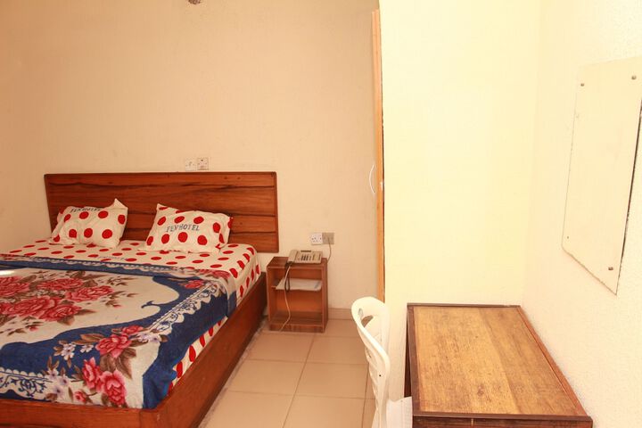 Room 14 of 21