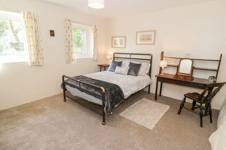 Room 2 of 12