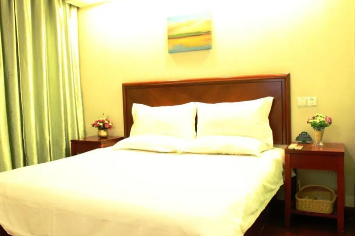 Room 3 of 11