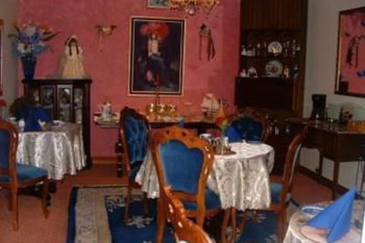 Room 17 of 19