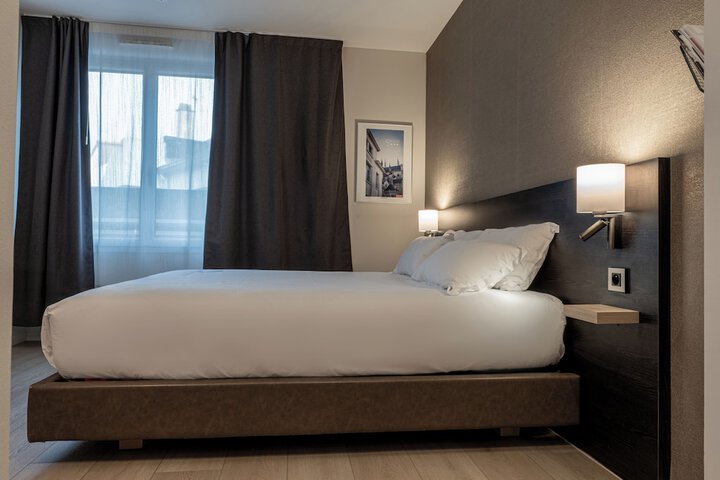 Room 27 of 52