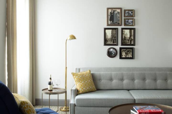 Room 27 of 48